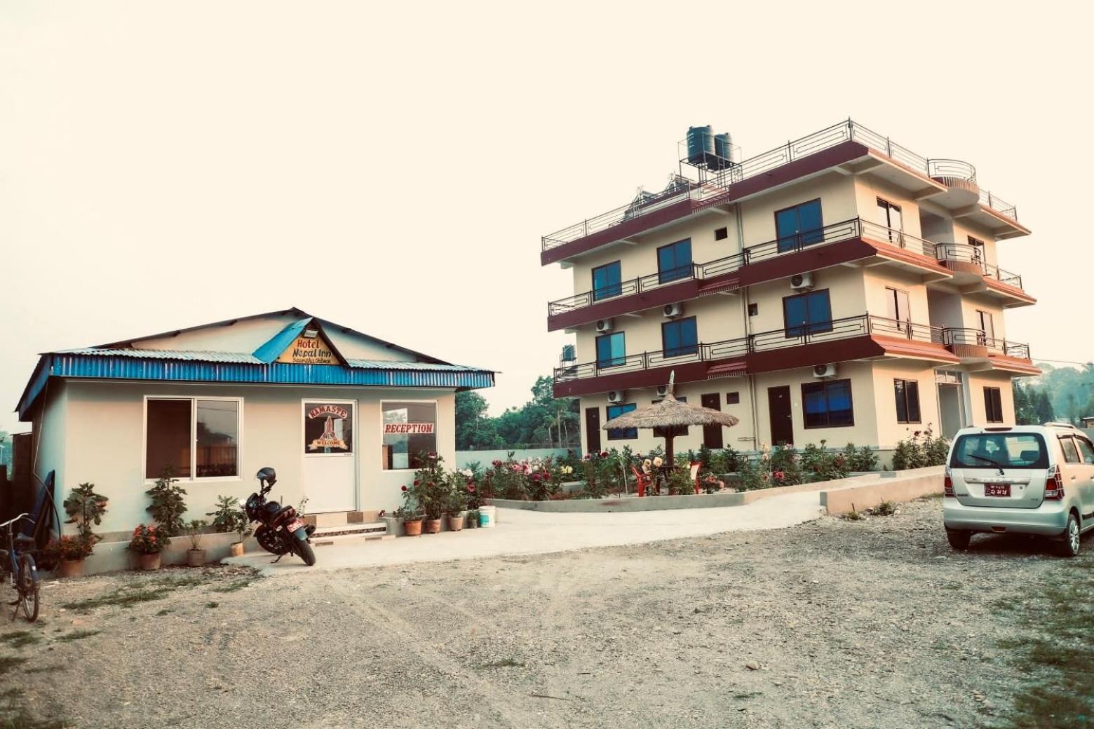 Typical Nepali Kitchen - No Pizza - No Pasta - No Problem !! Otel Sauraha Dış mekan fotoğraf
